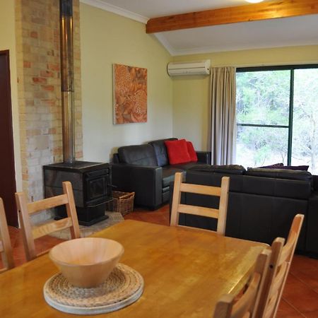 Karri Valley Chalets Pemberton Extérieur photo