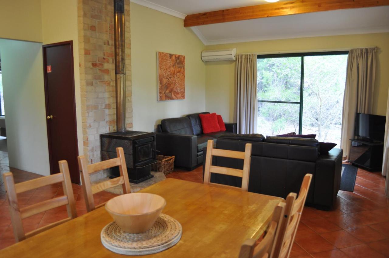 Karri Valley Chalets Pemberton Extérieur photo